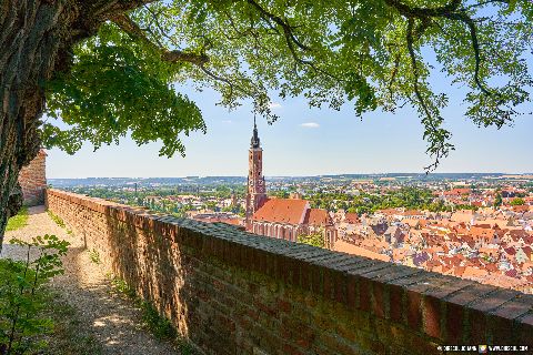 Gemeinde Landshut Landkreis Landshut Stadtansicht von Burg Trausnitz (Dirschl Johann) Deutschland LA